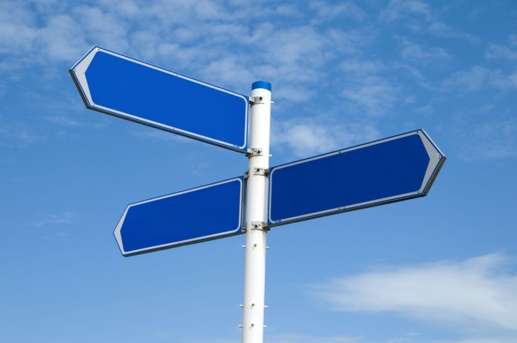 blue directional sign piedmont plastics