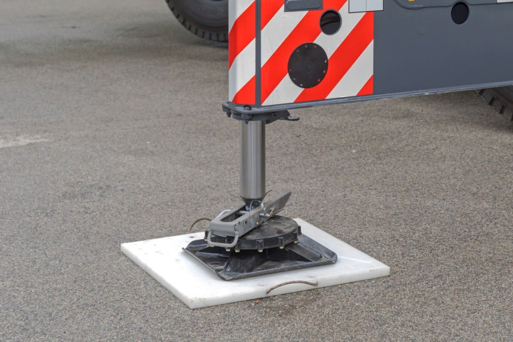 outriggor plastic pad piedmont plastics