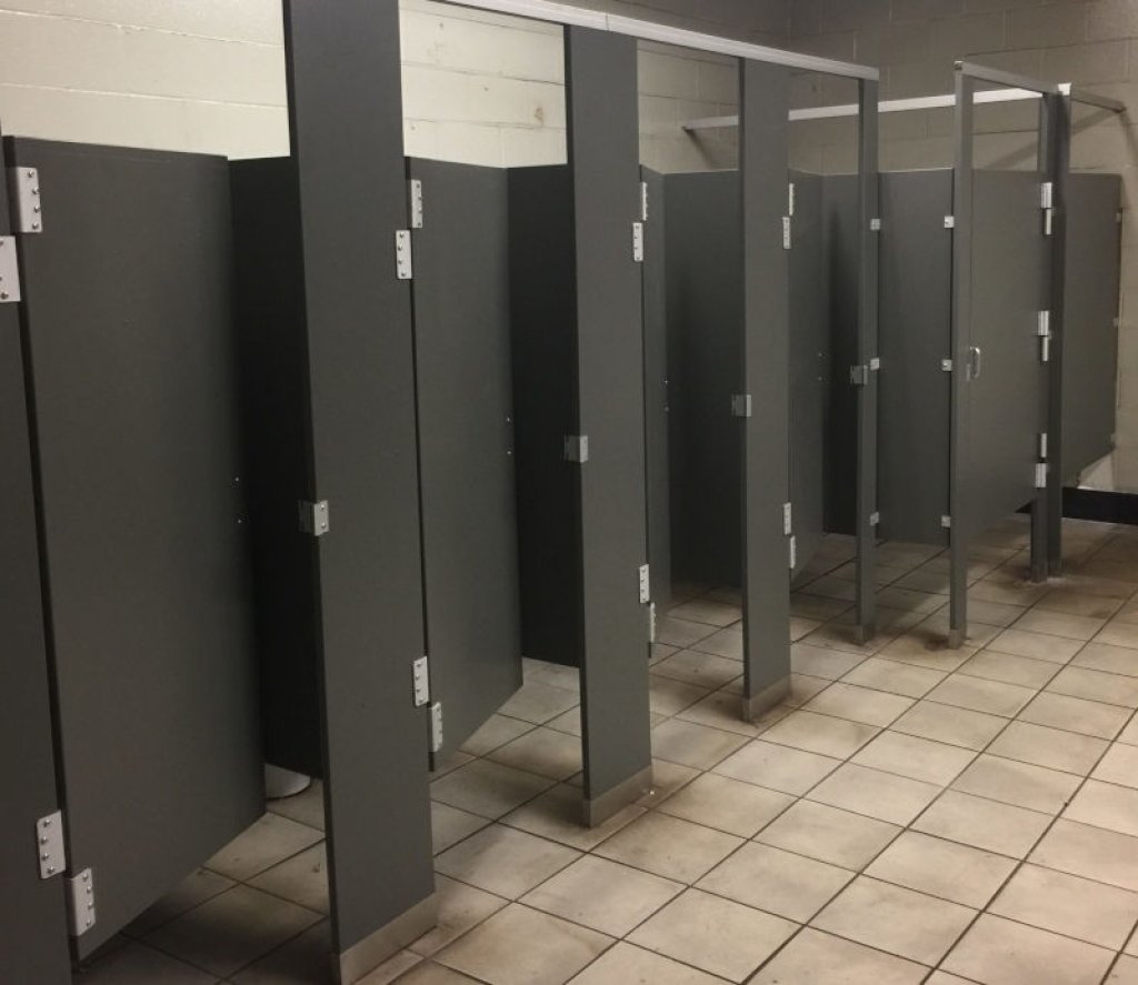 piedmont plastics bathroom partitions