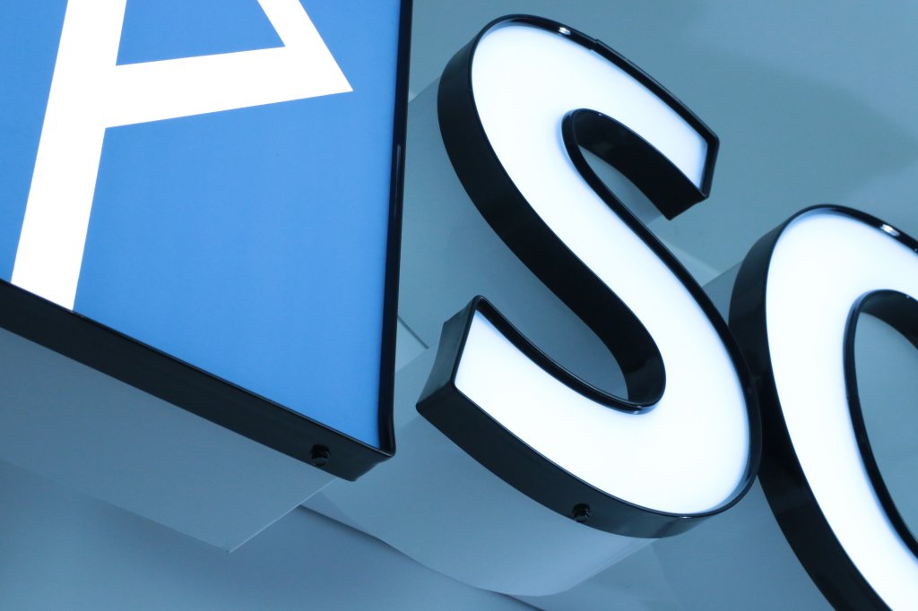 piedmont plastics led signJPG