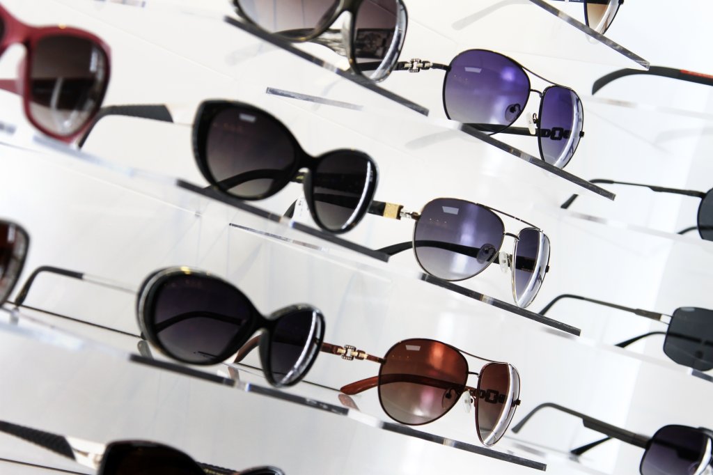 sunglasses display