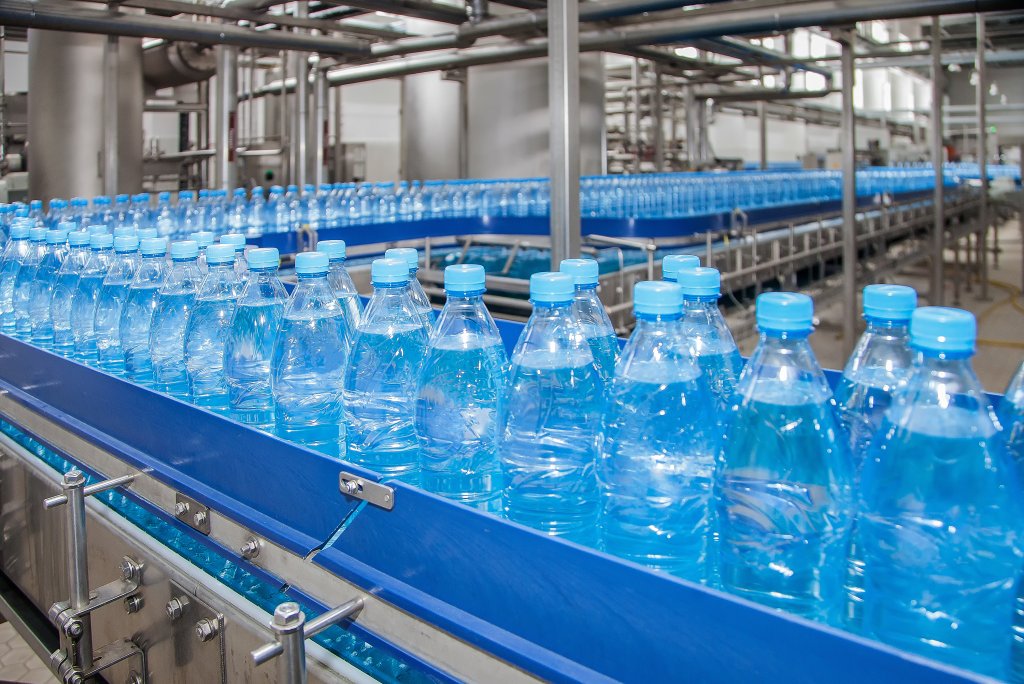 UHMW Water Bottle Conveyor